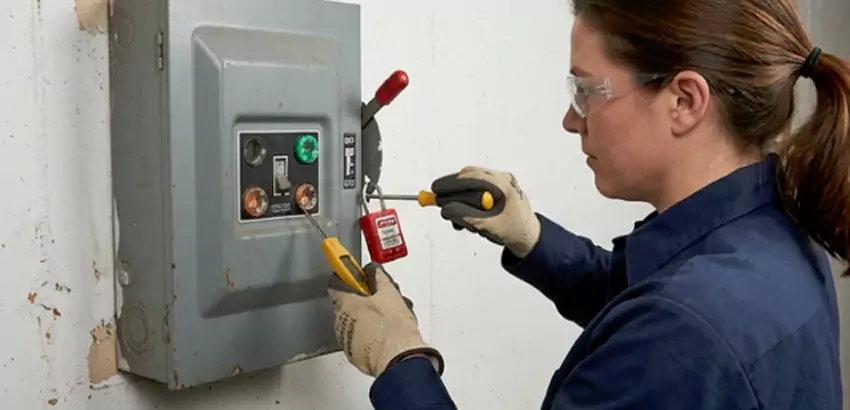 Motion Sensor Light Switch Replacement in Springdale
